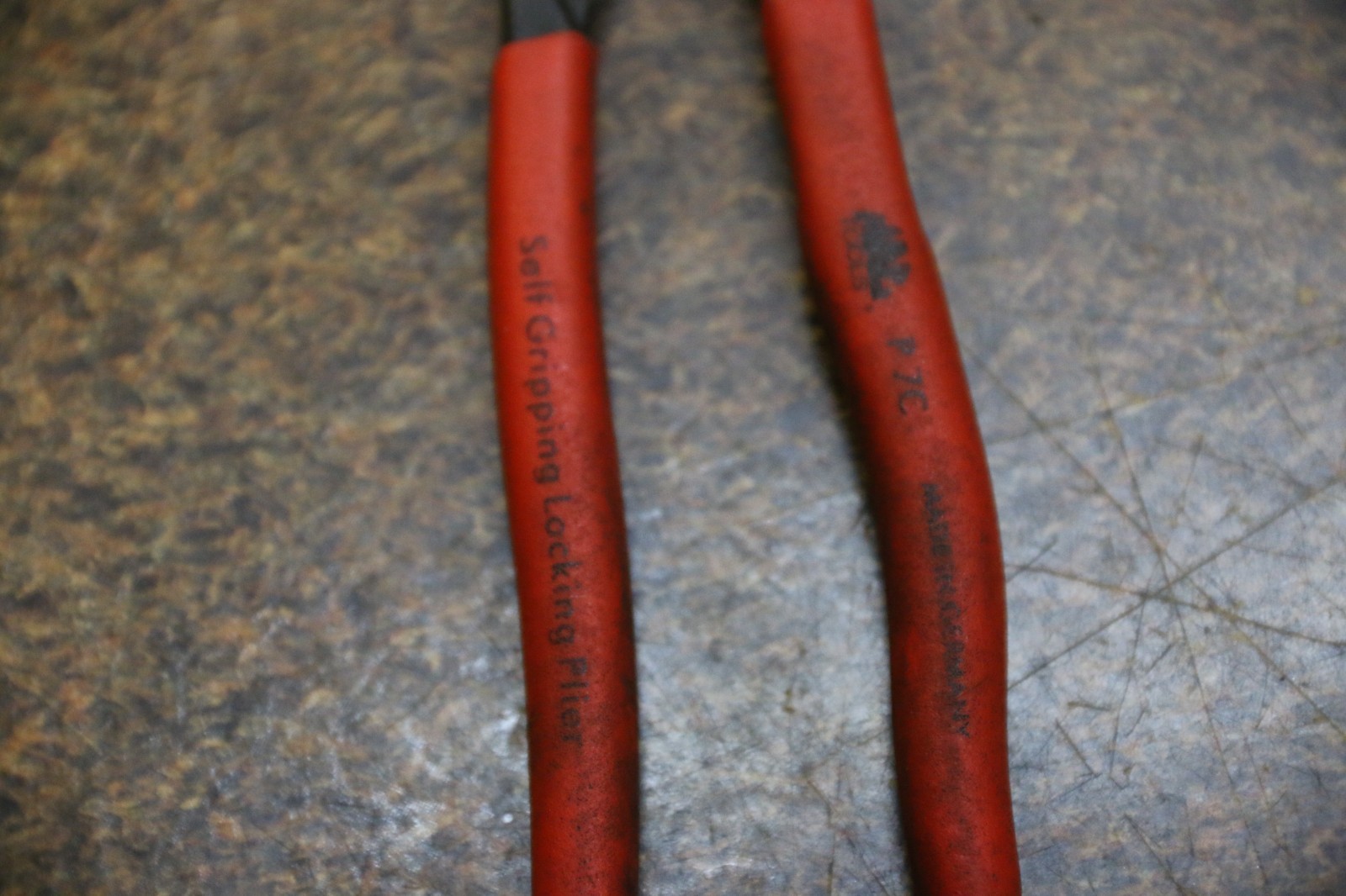 Mac Tools Self-Gripping Cobra Pliers 7 Inch by Knipex P7C