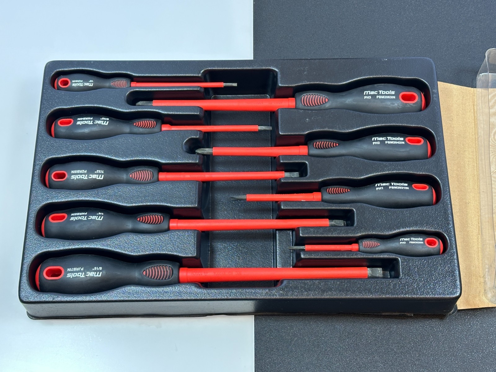 MAC Tools SDRBI9 9pc Insulated Screwdriver Set VDE/GS Certified, Flat & Phillips