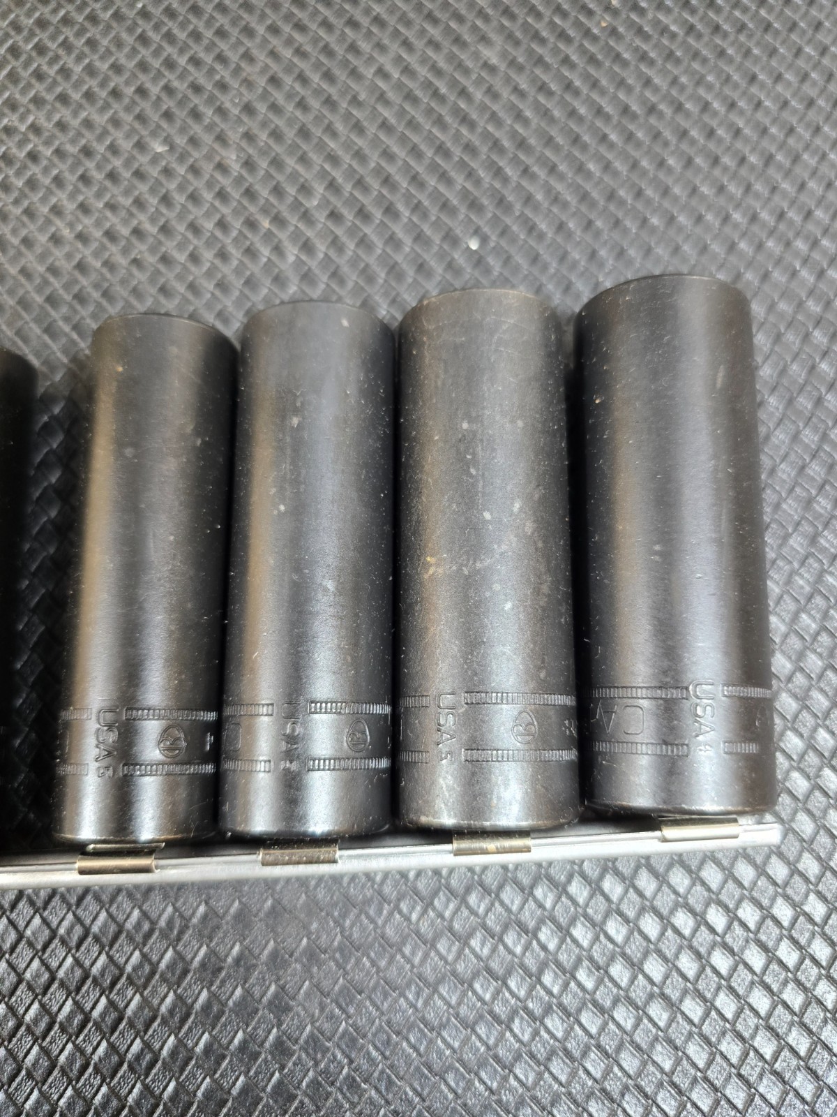 CAT 11pc 1/2″ Drive Metric Deep Impact Socket Set 214-6643 Snap On