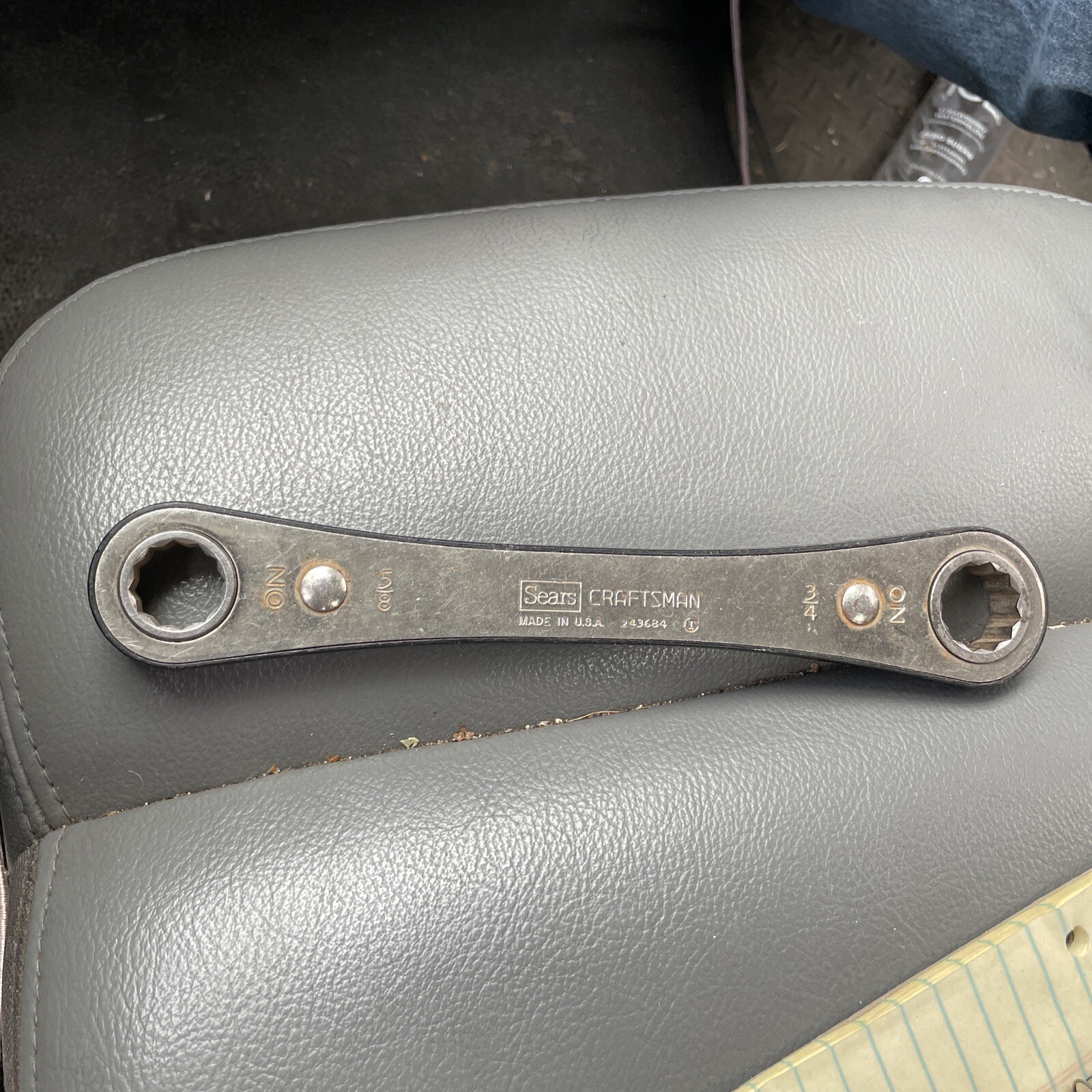 Craftsman 5/8in X 3/4in Double Box End 12 Point Ratcheting Wrench 43684 USA