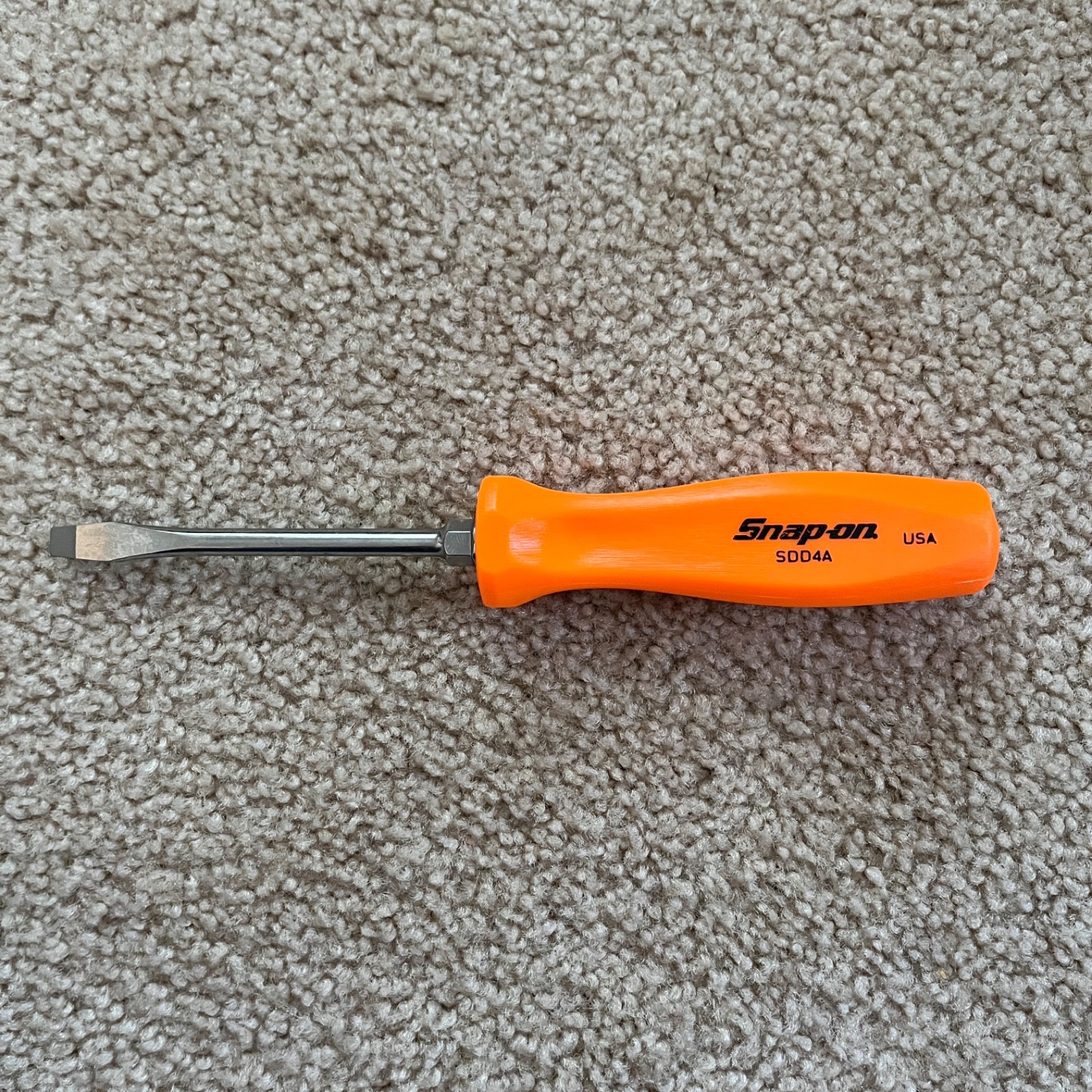 Snap-on Tools USA ORANGE CLASSIC Hard Handle Flat Head Screwdriver SDD4AO – New