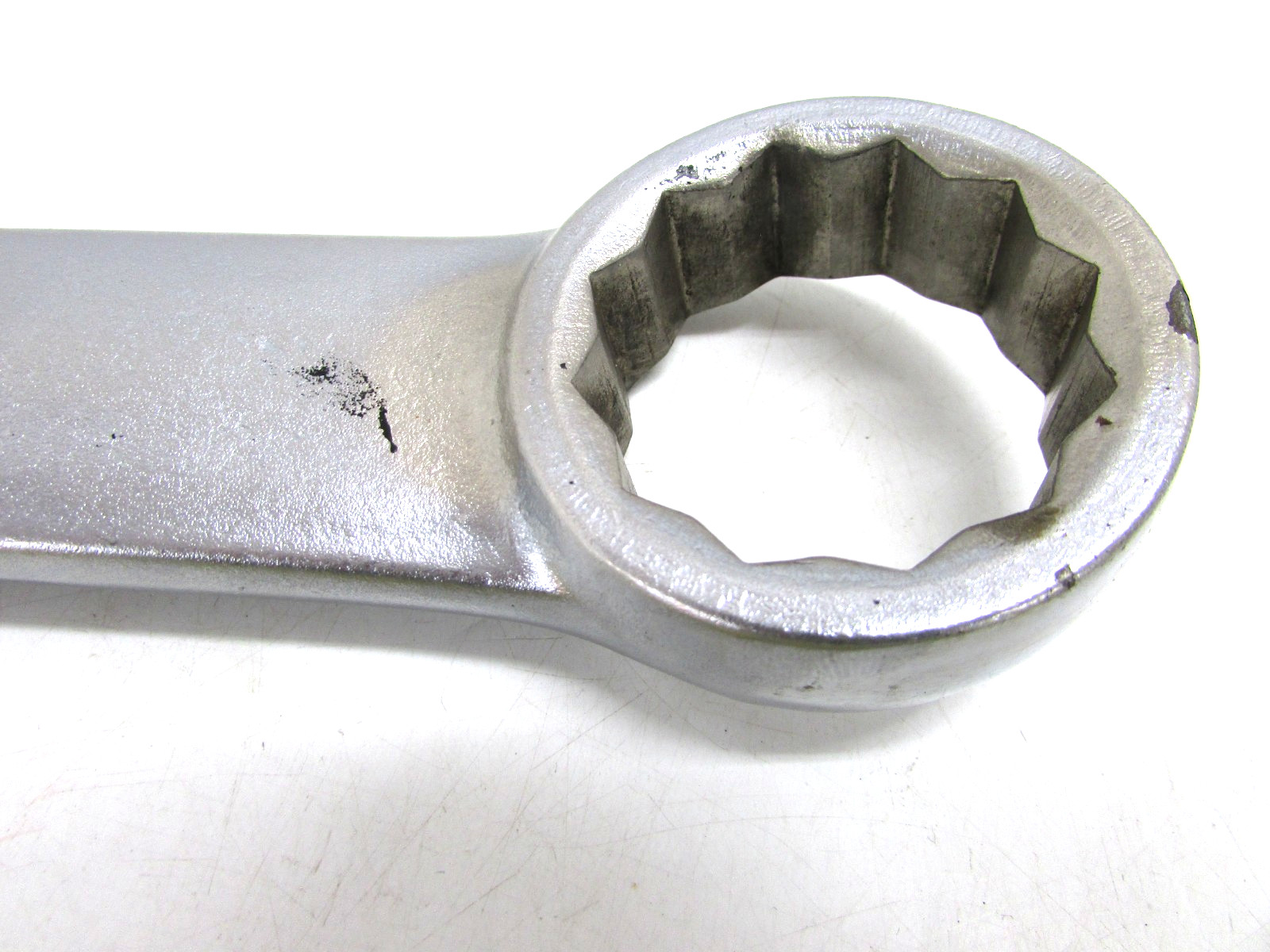 ARMSTRONG TOOLS 1-5/8″ COMBINATION WRENCH, 24-1/8″ LONG, 25-252, USA