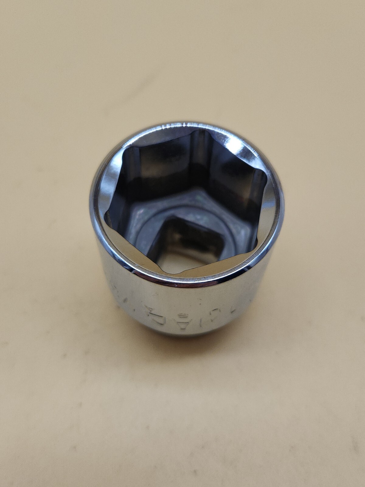 MAC TOOLS » 1 IN. » SHORT 1/2 IN. DR. 6 POINT SOCKET , V-326R