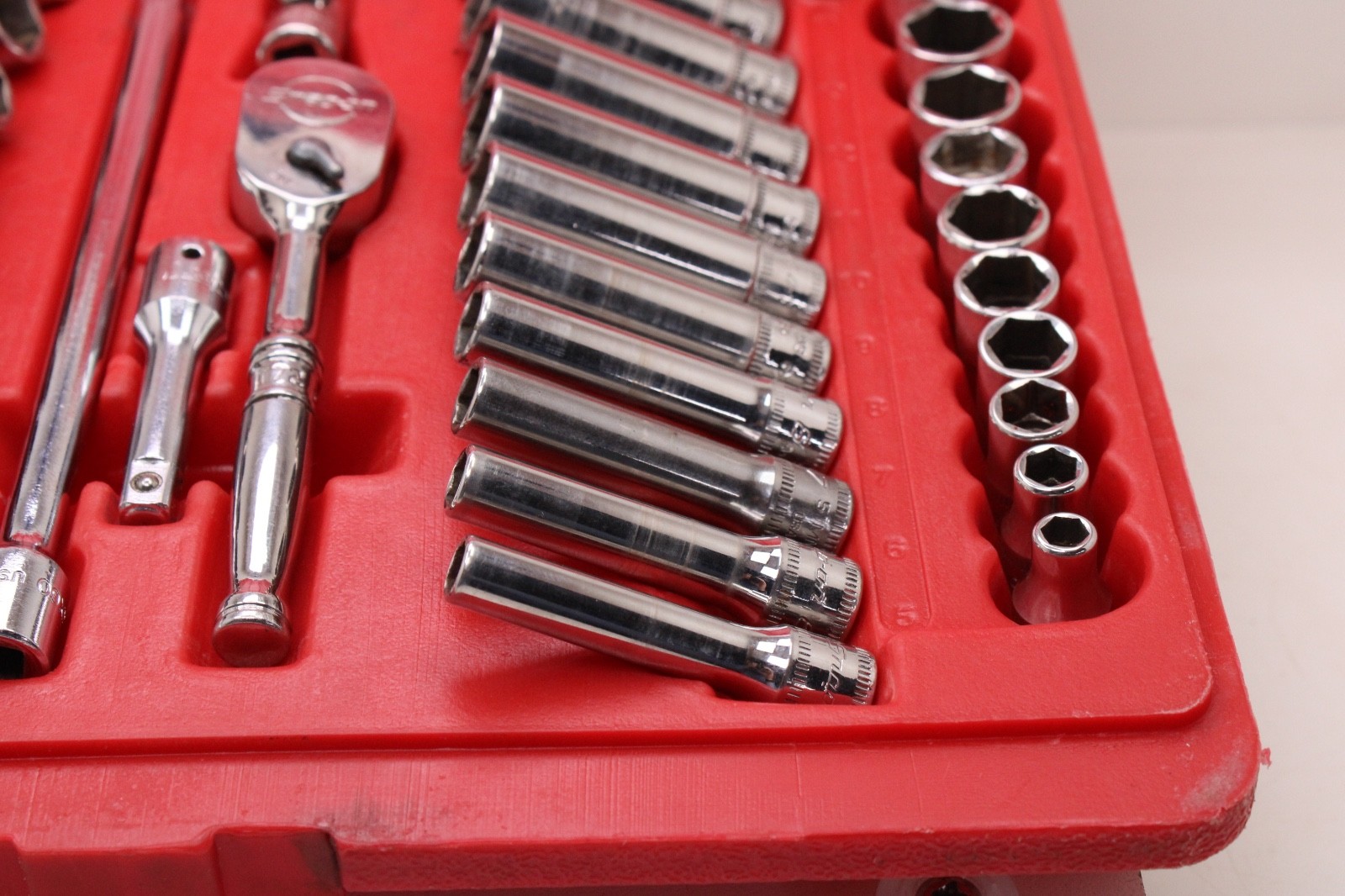 Snap-on 144TMPB 44 Piece 1/4″ Drive 6-Point Metric/ SAE General Service Set USA