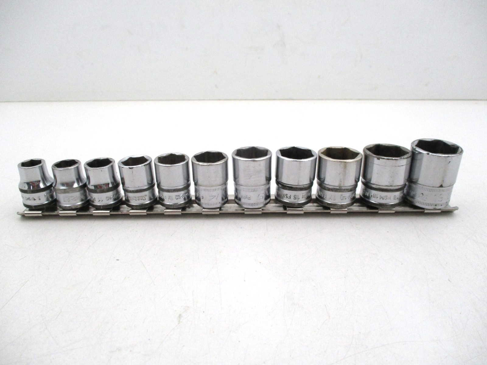 SNAP-ON 11 Pc Shallow Socket Set 3/8″ Drive 6 Point 9- 19mm 212FSMY Minus 8mm