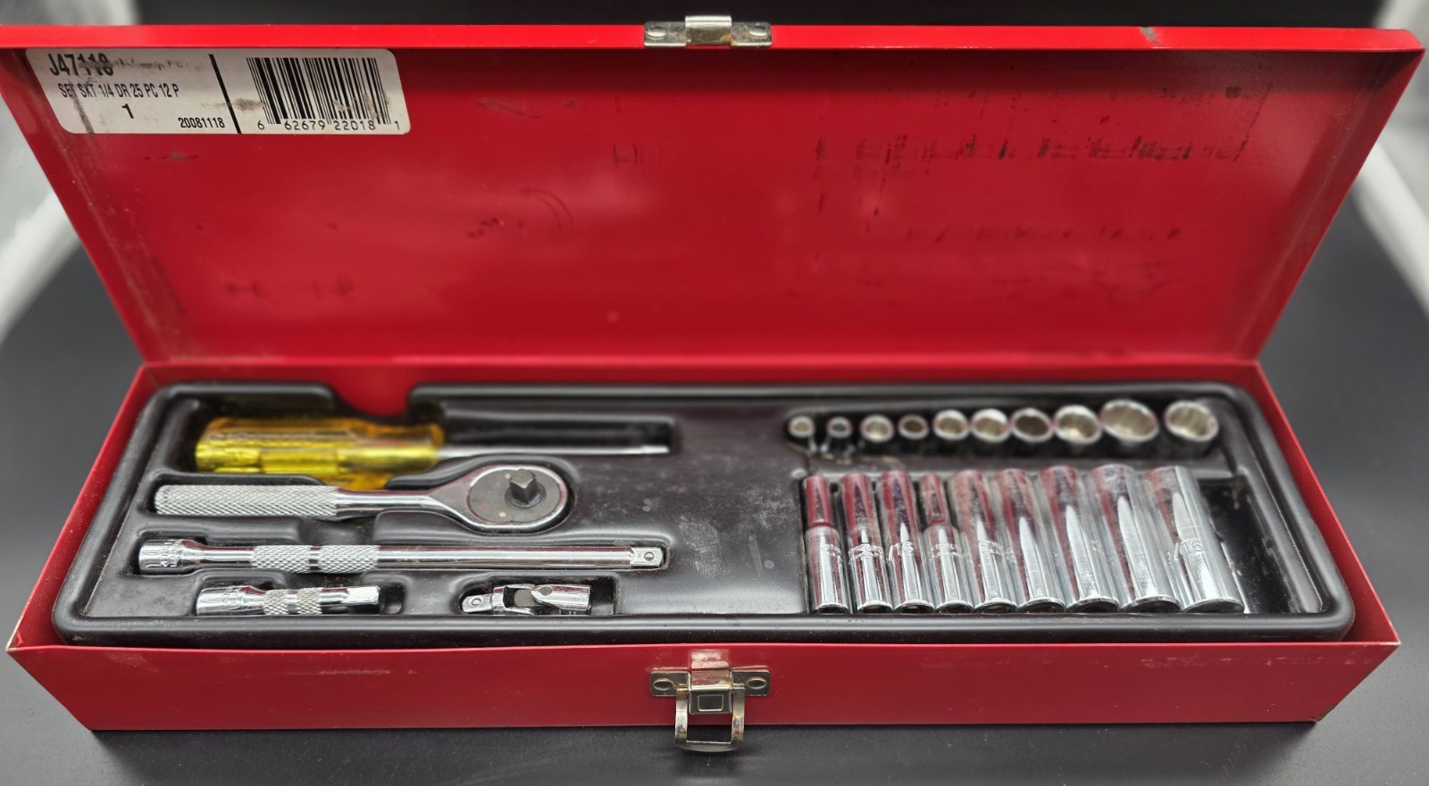 Proto J47118 USA 25 Pc 1/4″ Drive SAE 12 Point Socket Set w/ Metal Case Complete