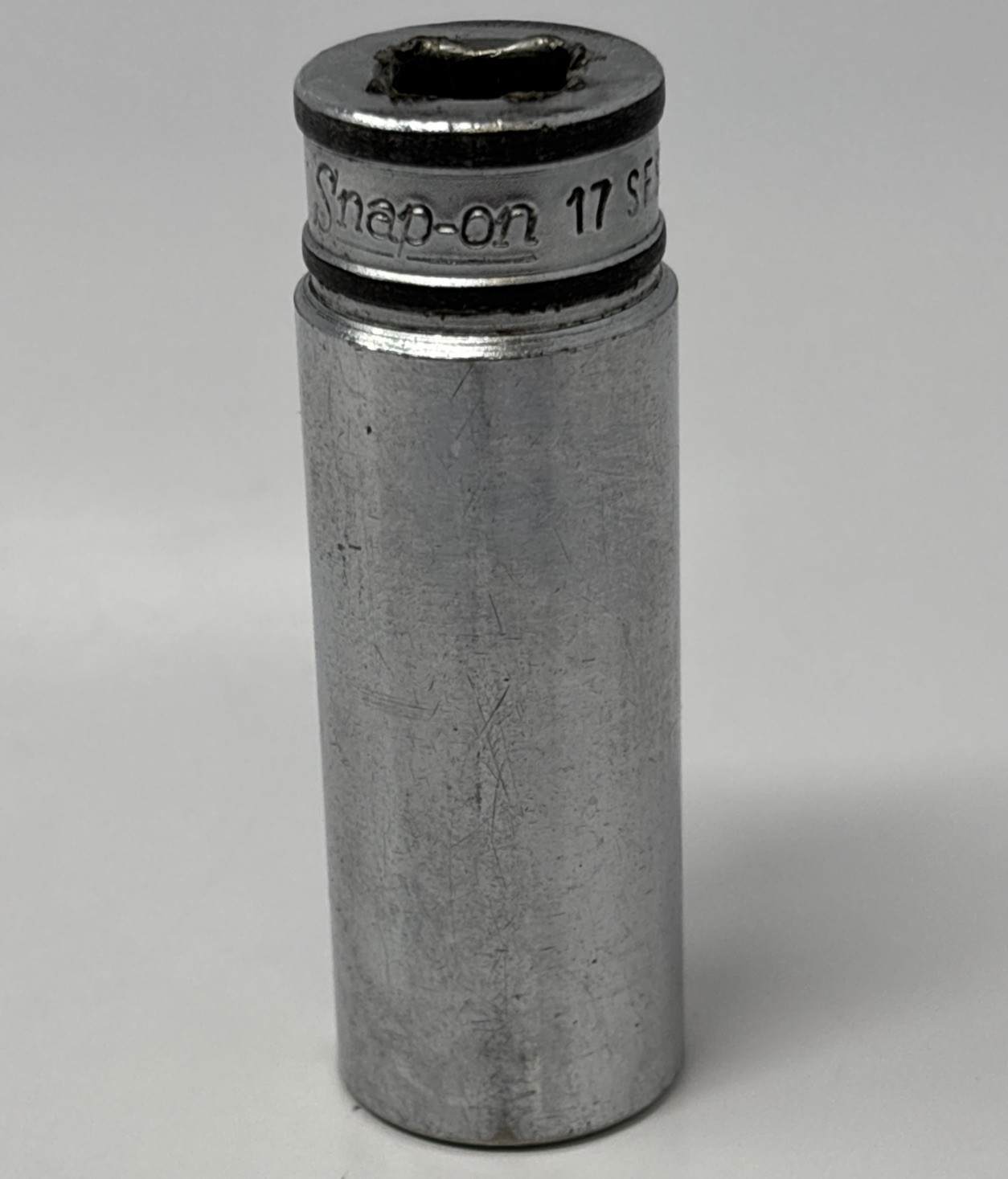Snap On 3/8″ Drive 17MM 6PT Metric Deep Chrome Socket SFSM17 USA