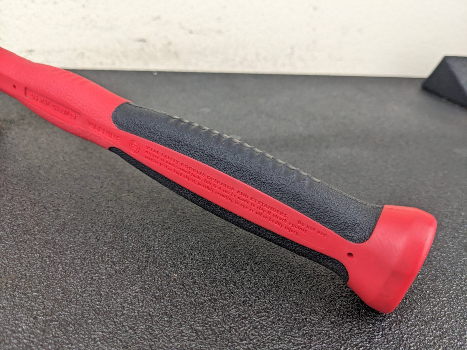 #bo729 Snap-on HBSE20 20oz/550g 11″ RED Handle Soft Grip Dead Blow Hammer USA