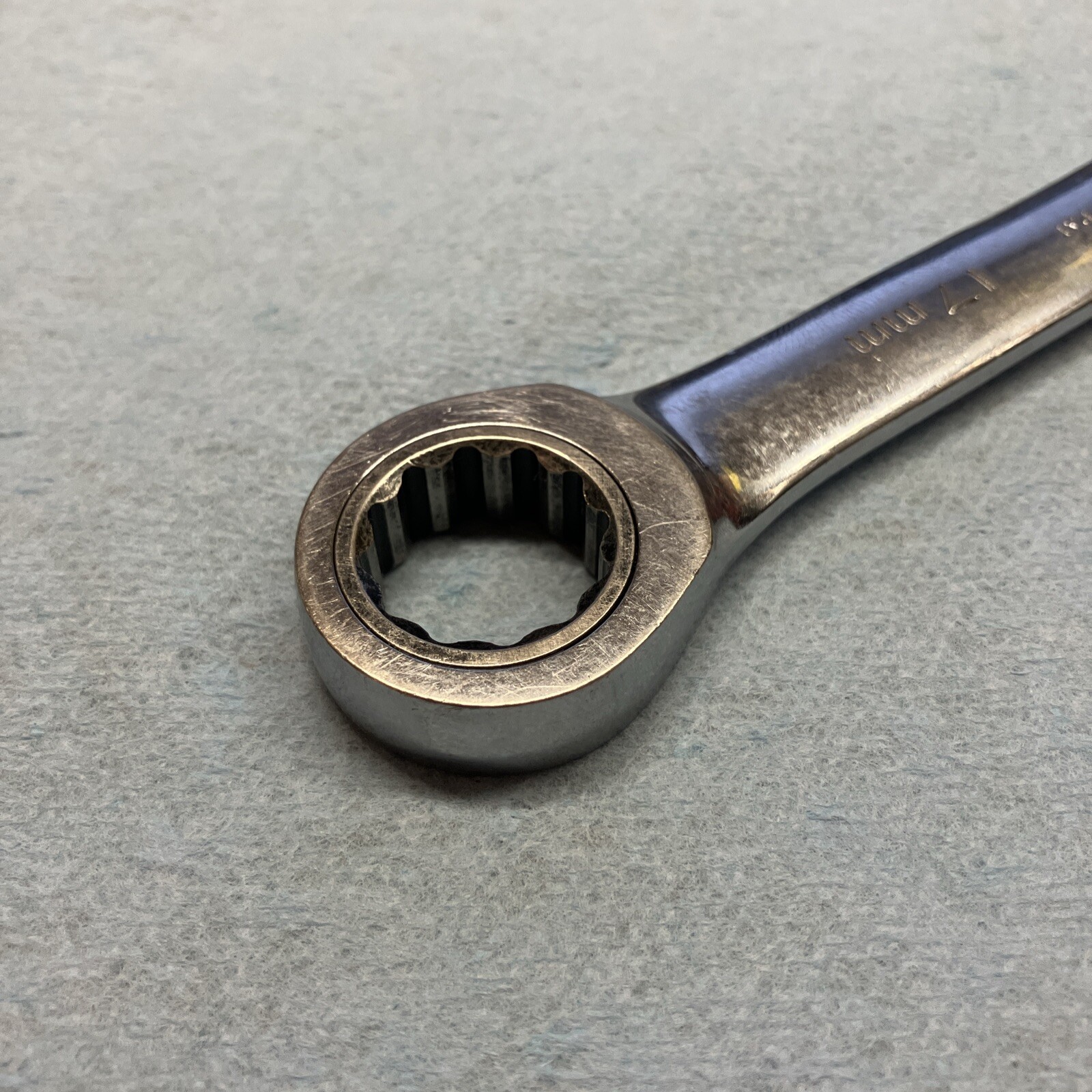 Used GearWrench 17mm 85517 Non-reversible Ratcheting Combination Wrench