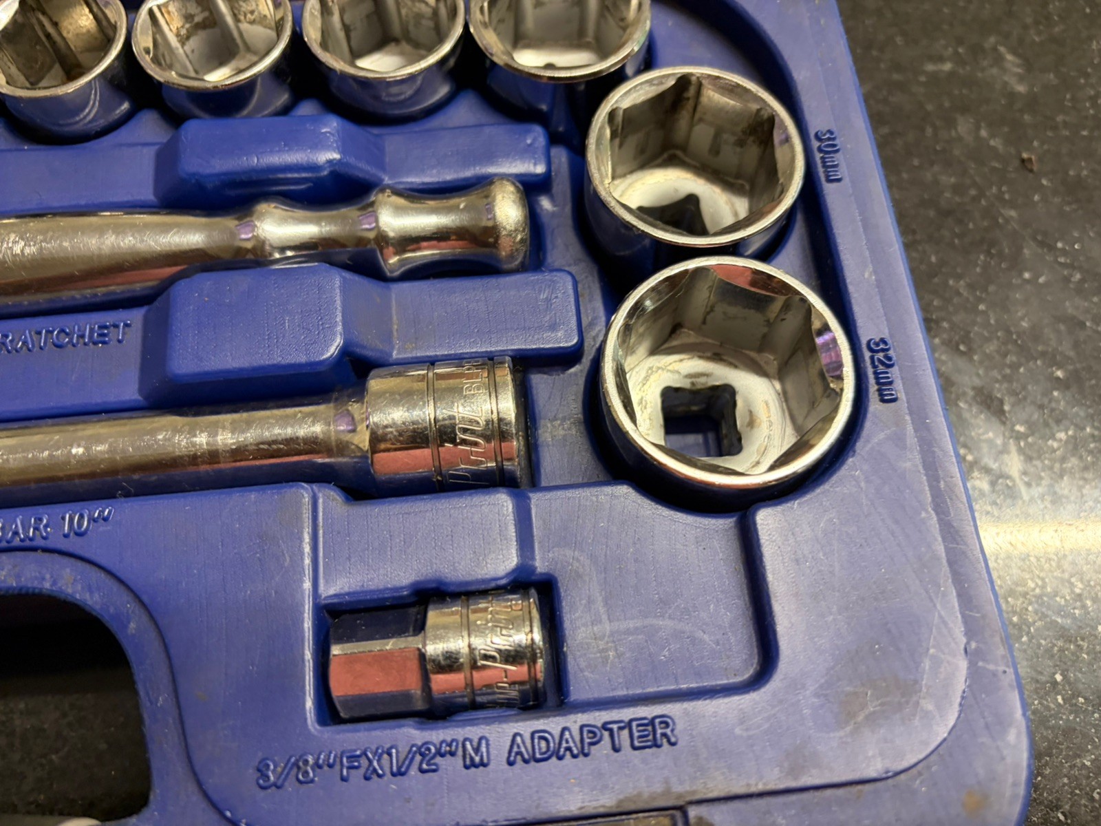 Blue Point 33 pc 1/2″ Drive SAE/Metric General Service Socket Set BLPGSS1233