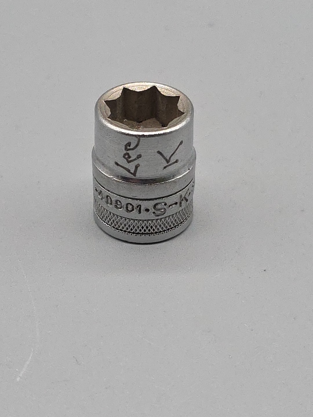S-K Tools 40901 3/8” Knurled Socket 8-Point Double Square, 1/4″ Drive USA