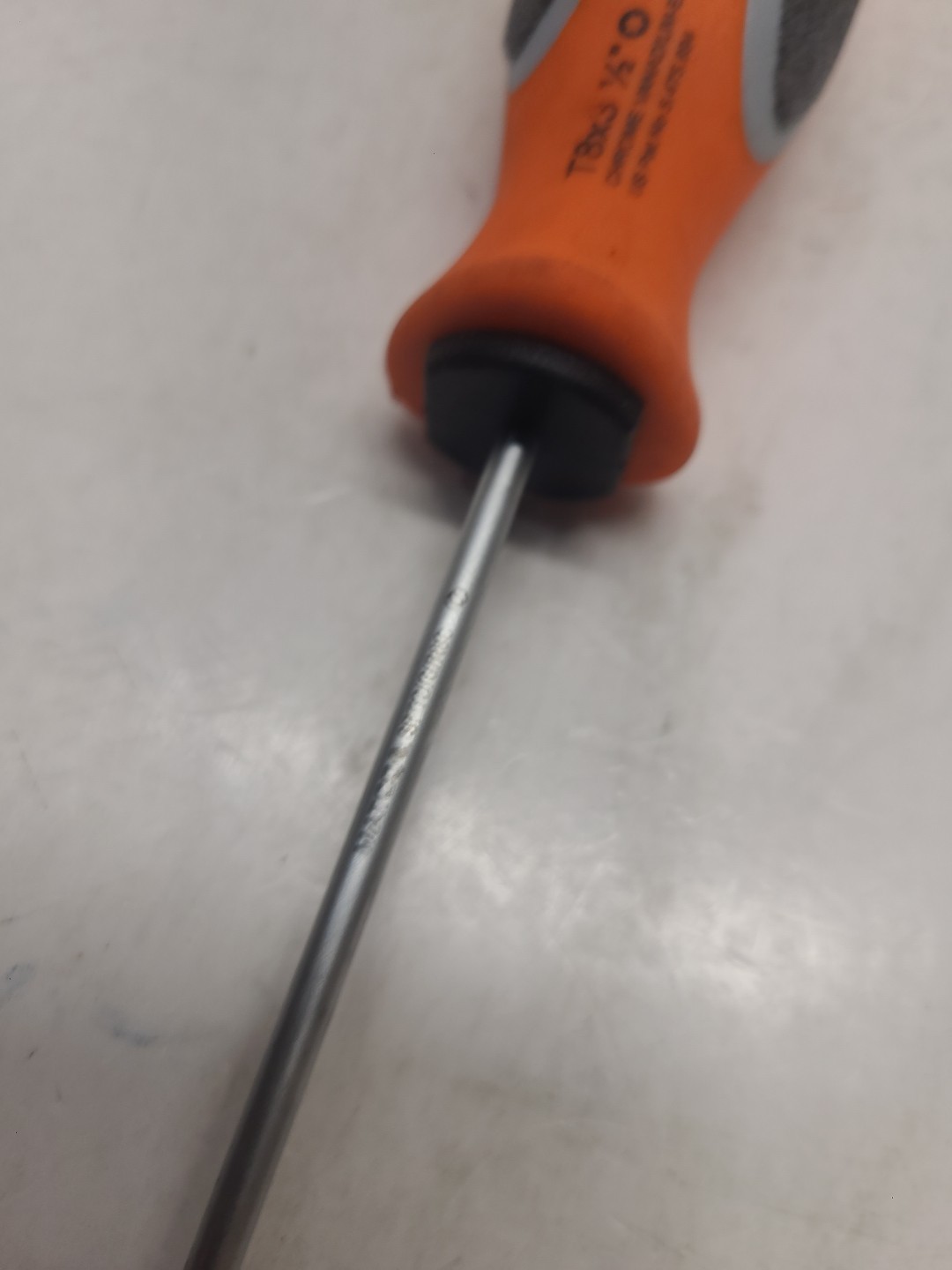 Matco Tools SPTOGR8C Torx Screwdriver T8 x 3-1/2″ Shaft Non-slip – Germany