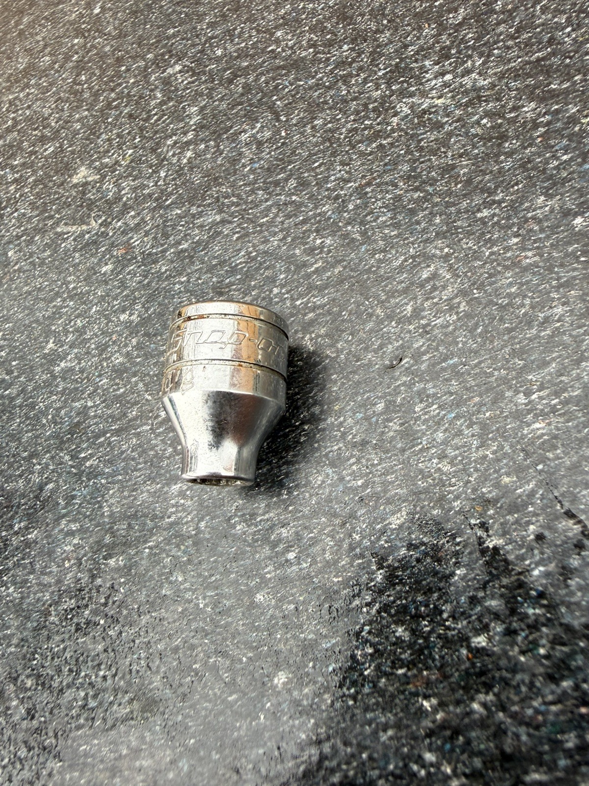 Snap On F081 3/8″ drive 12-point shallow 1/4″ socket – excellent condition