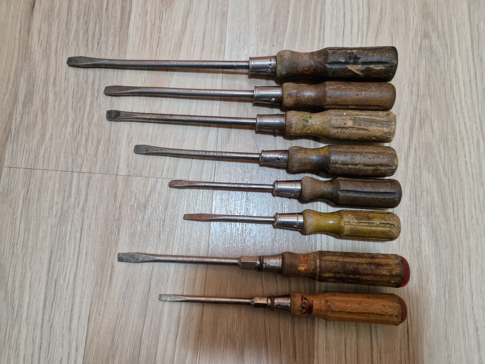 Jörg 1660 ; 1661 set of Flat wooden screwdrivers vintage
