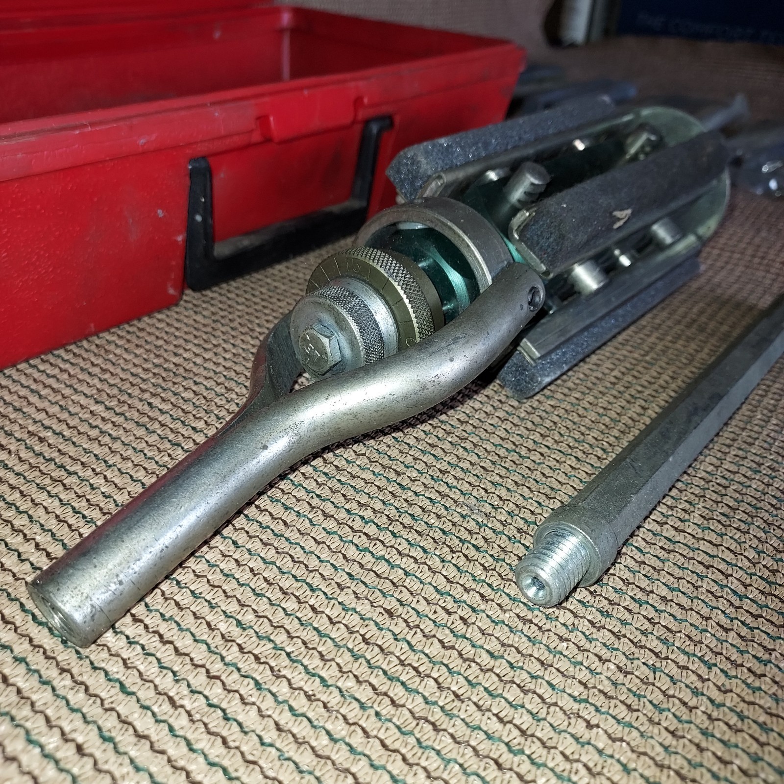 Blue Point Cylinder Hone Set with Extra Stones