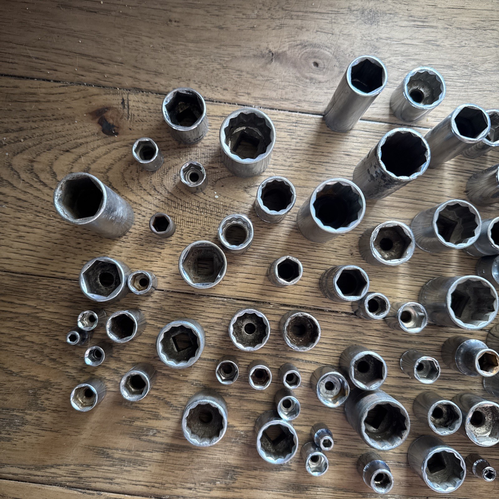 Sockets Standard SAE Assorted 83 Pieces