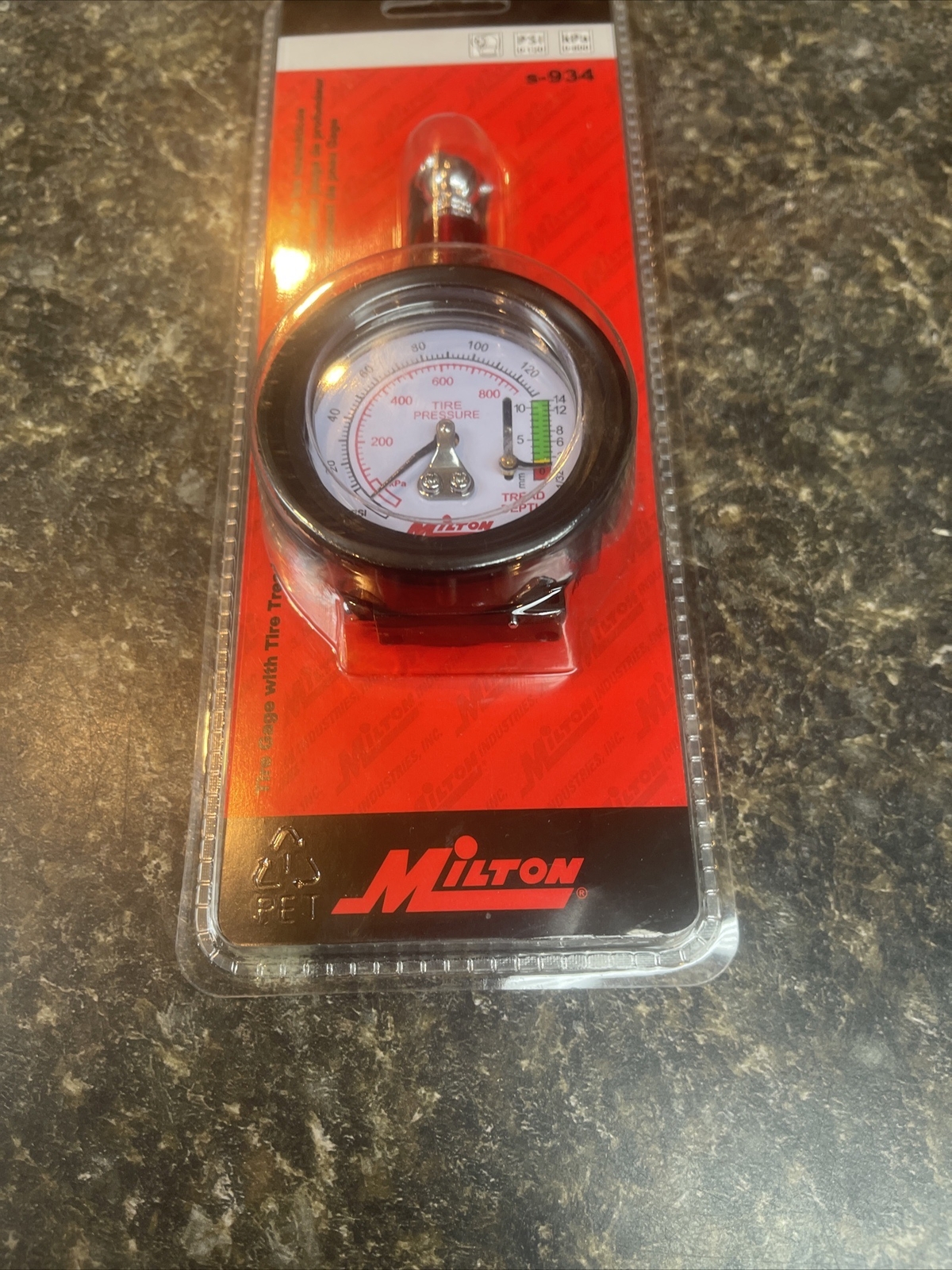 Milton S-934 Dial Tire Gauge, 0-120 PSI – 2 lb increments New Sealed