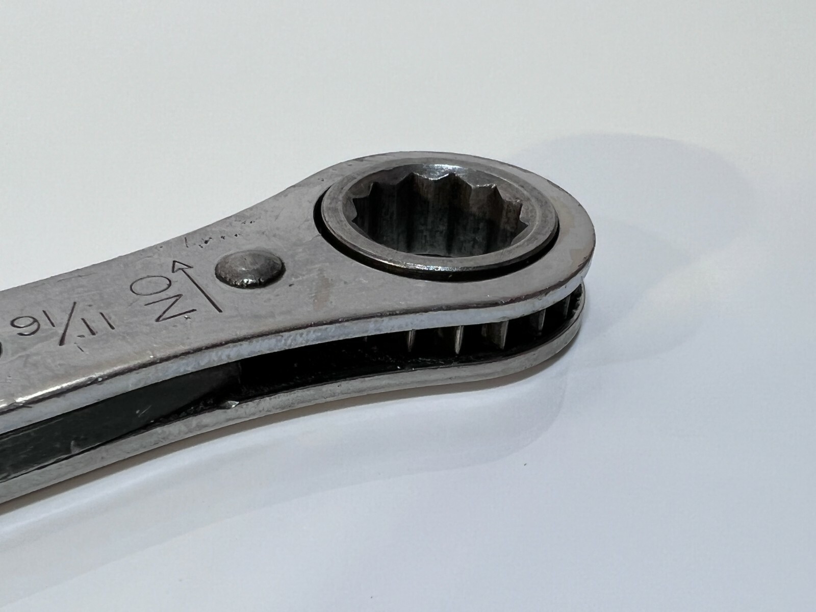 PROTO No. 1194 SAE 5/8″ x 11/16″ Box-End Ratcheting Wrench – 12 Point – USA Made