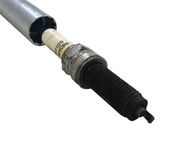 CTA 1730, 5/8″ x 6″ Extra Long Thin Wall 12pt Magnetic Spark Plug Socket 3/8″ dr