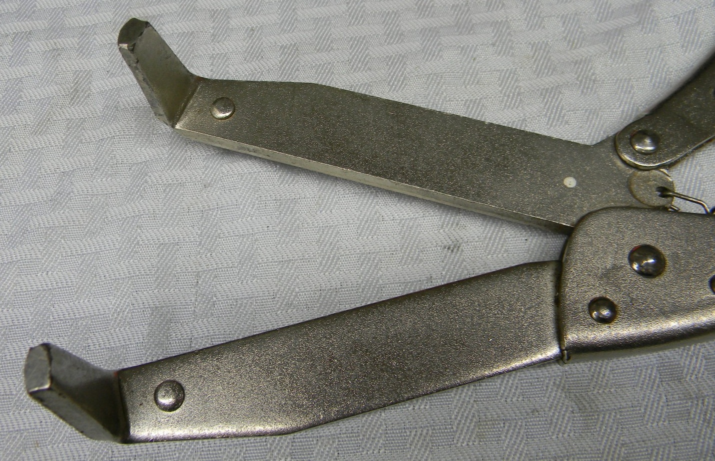 K & L TOOLS 12″ LONG ADJUSTABLE CLUTCH/FLYWHEEL HOLDING TOOL