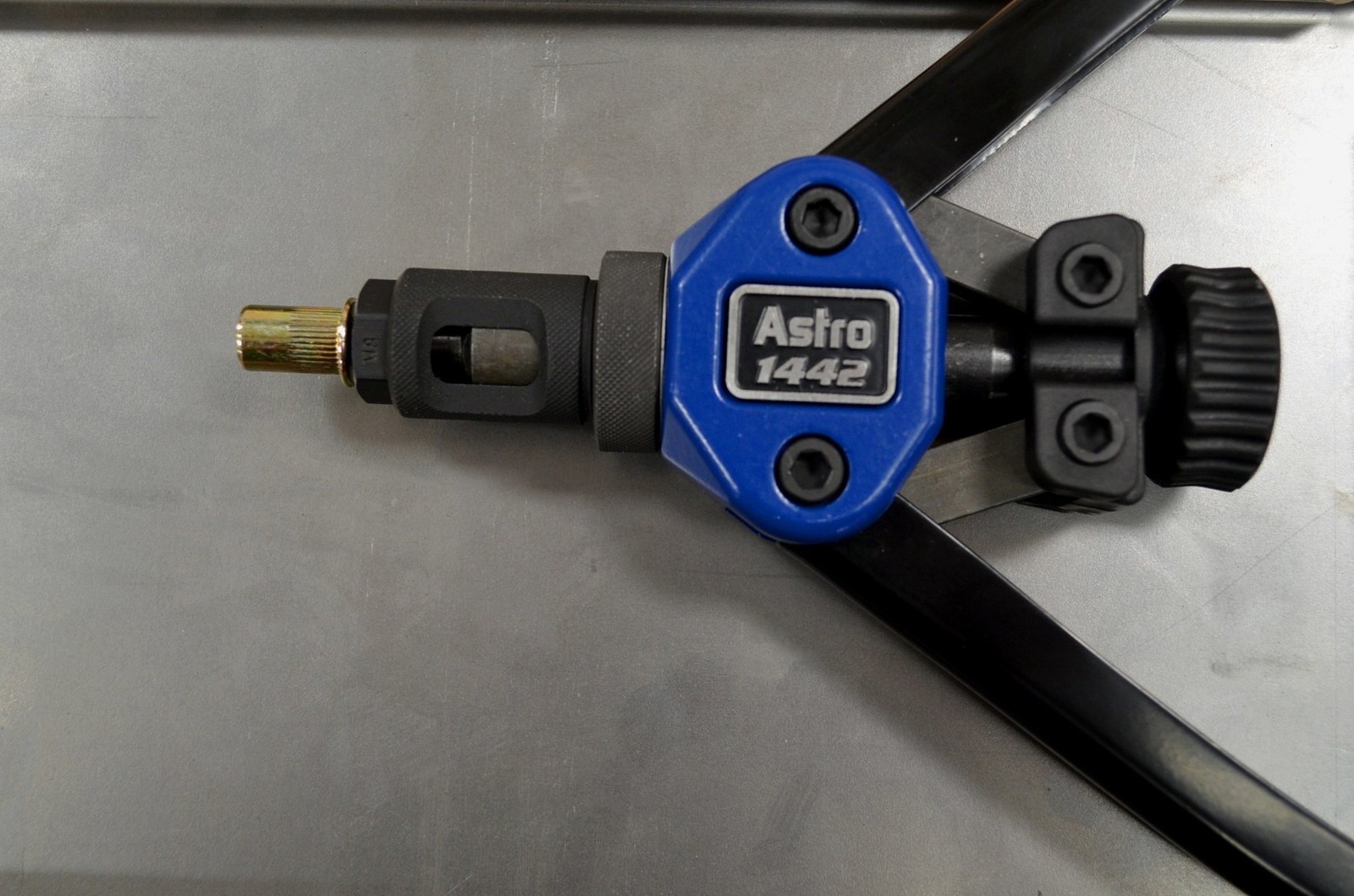 Astro 1442 13″ Nut/Thread Hand Riveter Kit -, Black