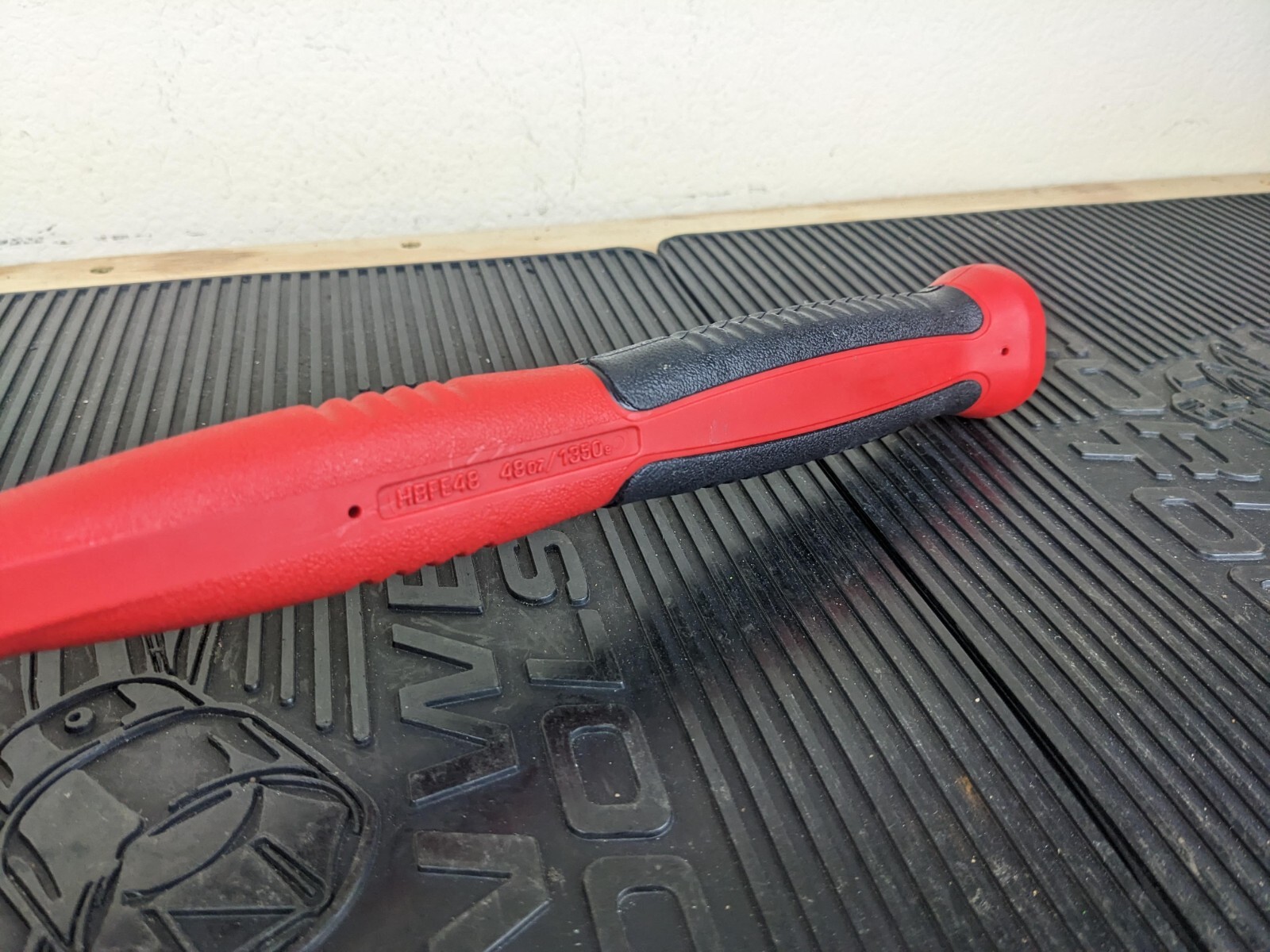 #ba202 NEW Snap-On HBFE48 Dead Blow 48-Ounce Soft Grip Hammer Red