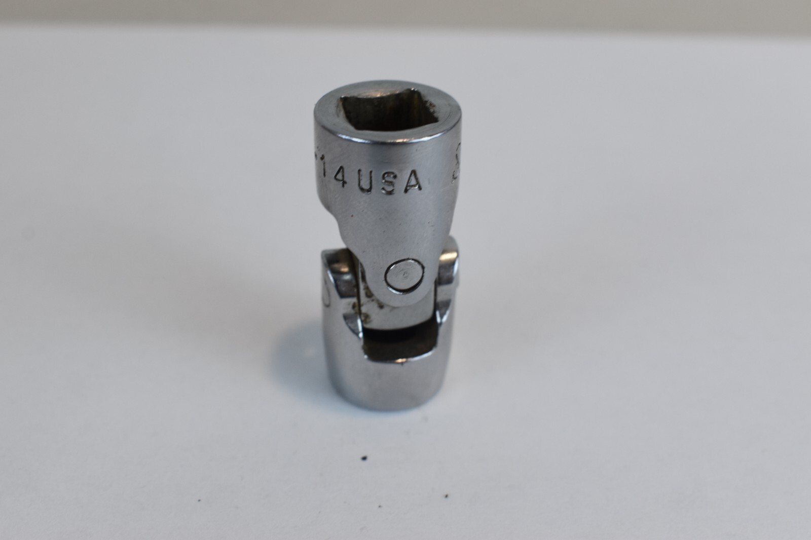 Snap On Tools FVU14 7/16″ SAE Shallow Universal Socket 3/8″ Drive 12 Point USA