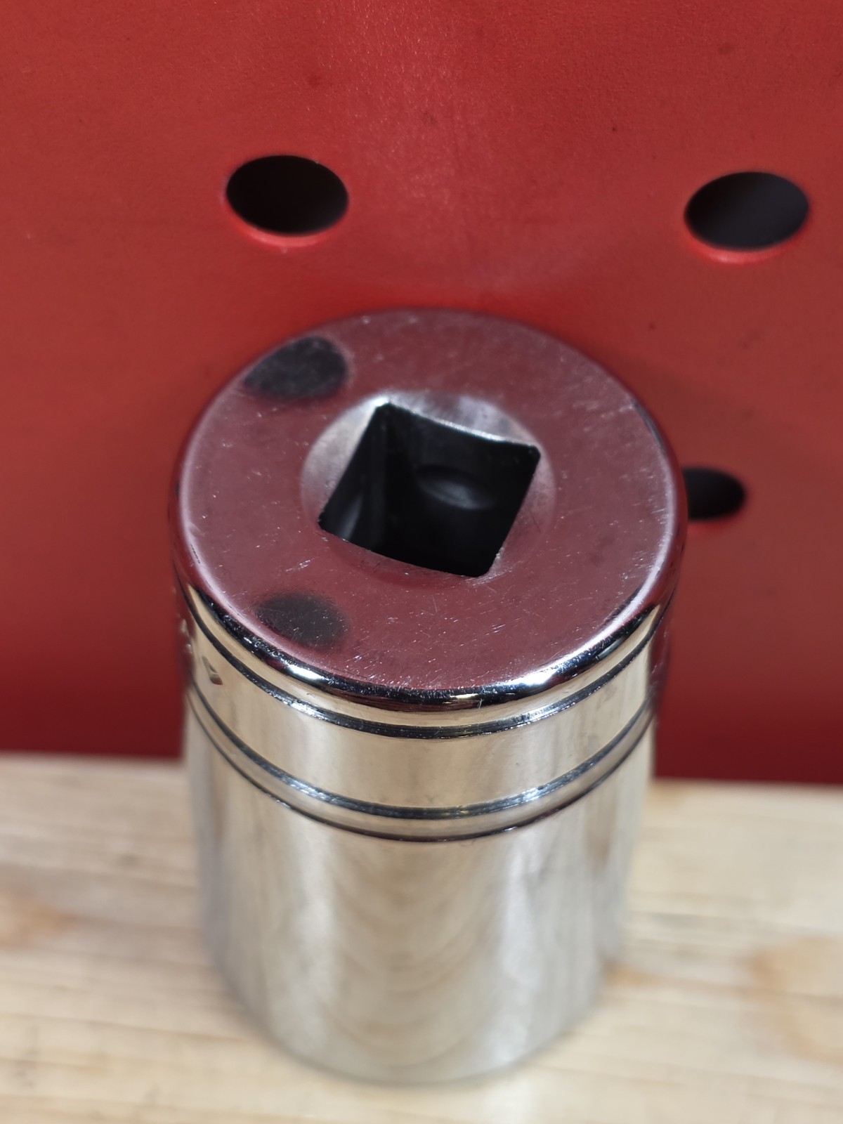 Snap-on Tools FSS281 7/8″ SAE 3/8″ Drive 6-Point Semi-Deep Chrome Socket USA