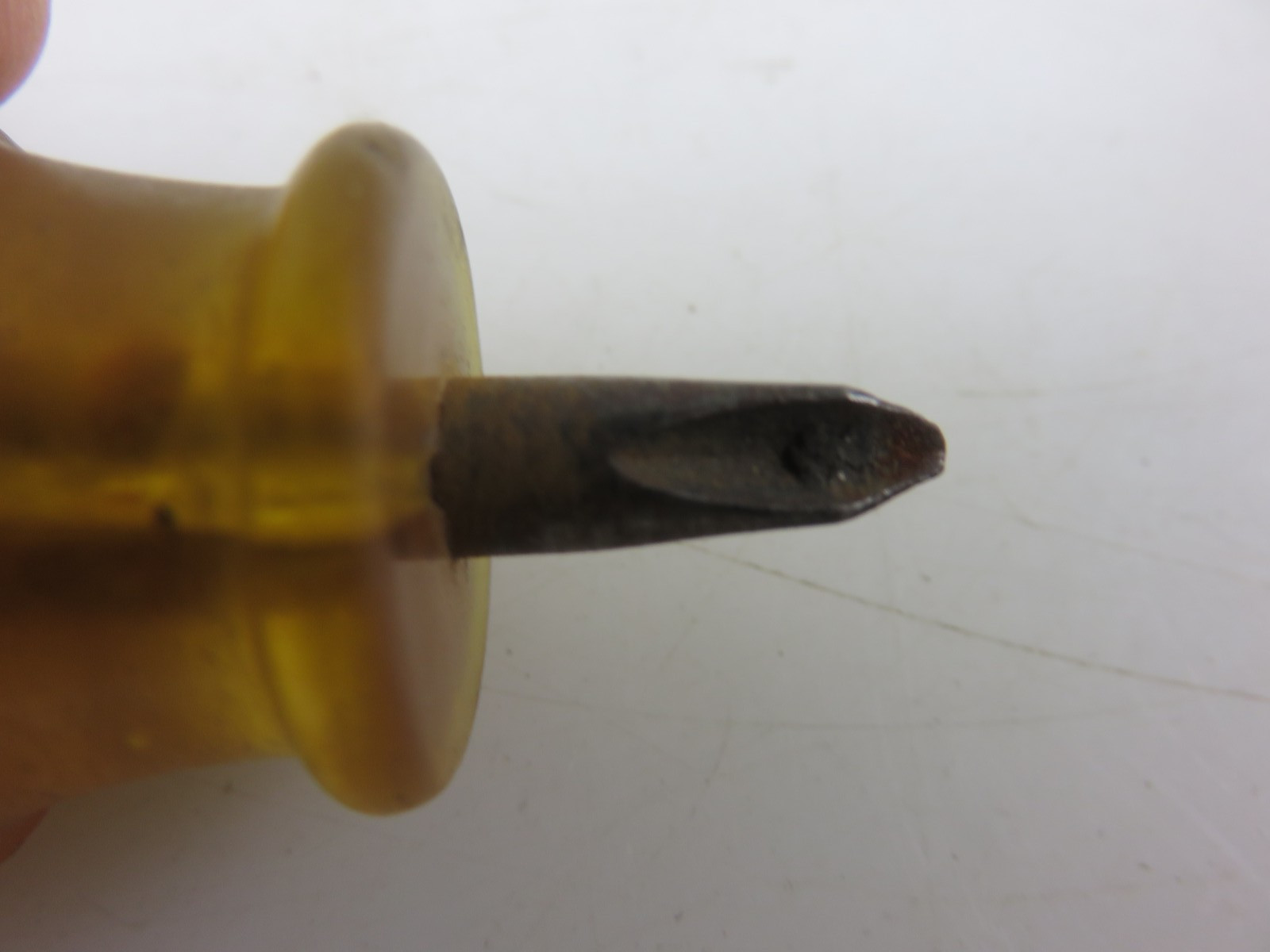 Plomb 967 Small Stubby Phillips Hard Yellow Handle Screwdriver 2.5″ Long Vintage