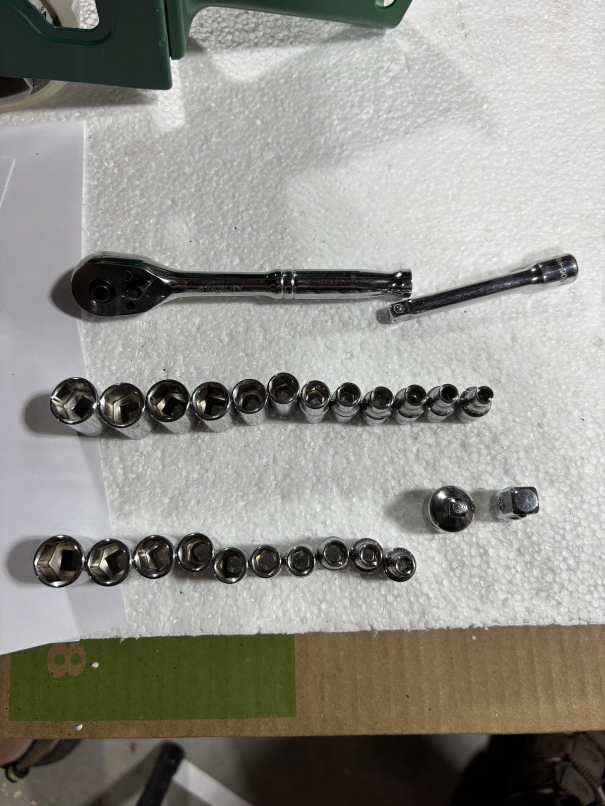 Stanley 1/4 in. Socket SAE , Metric Set 26 Pieces