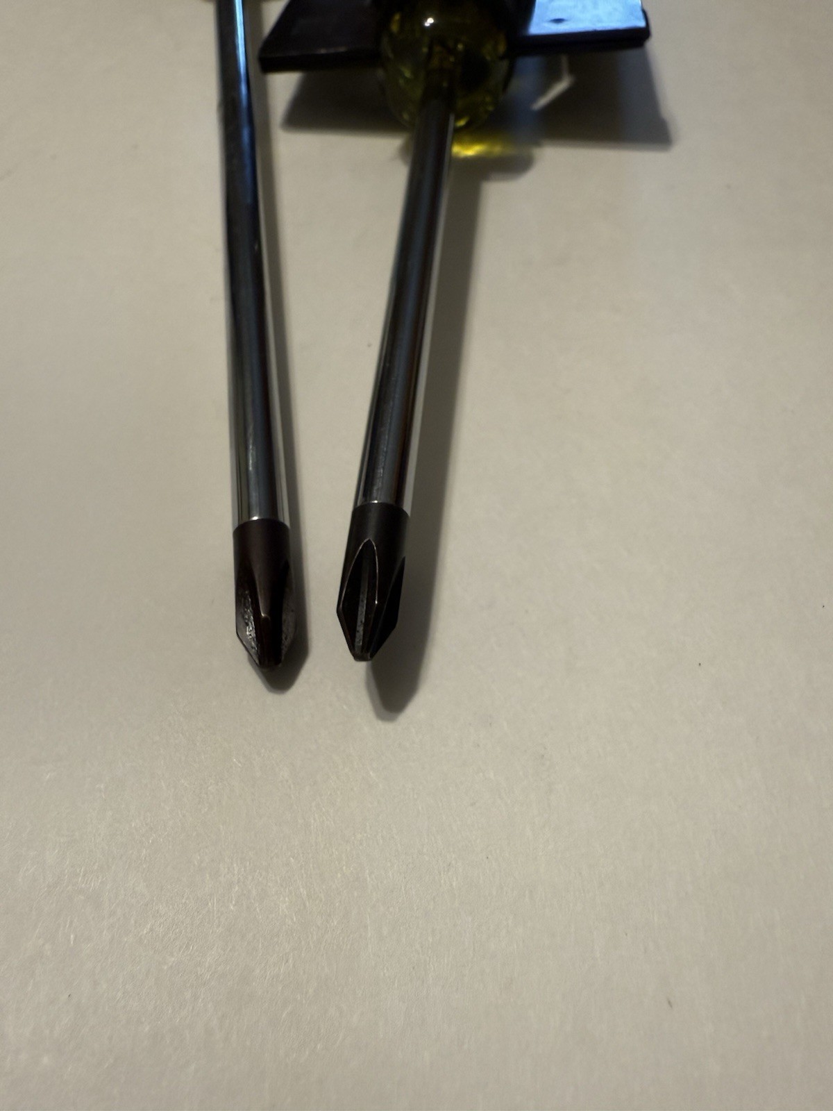 NEW Lot Of 2 KLEIN TOOLS 603-7 # 2 & 693-4 # 2 Cushion Grip Screwdriver USA