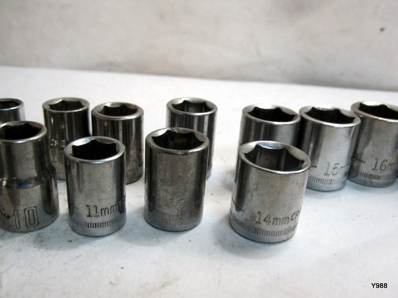 CRAFTSMAN set of 20 sockets mix lot see description