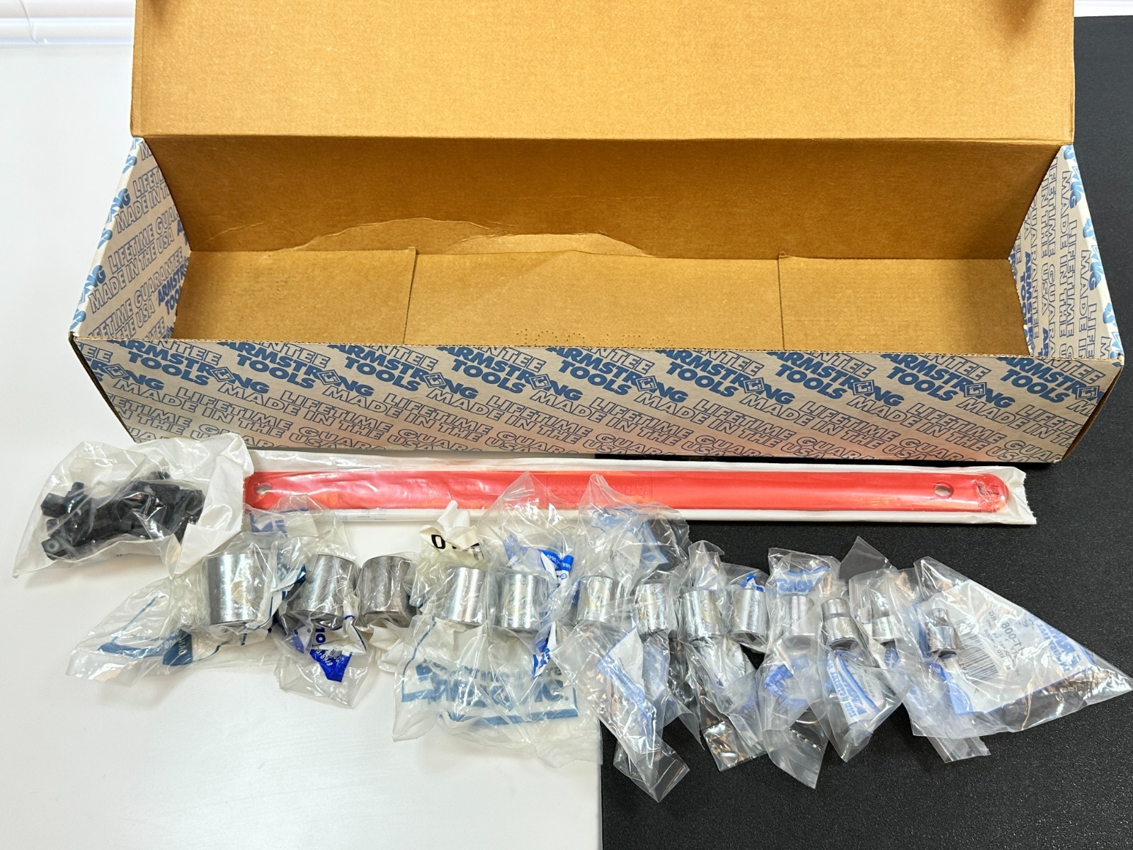 NOS Armstrong Tools USA 13pc 3/8” Drive SAE 1/4-1” Socket Set, 6 Point, EYE-D