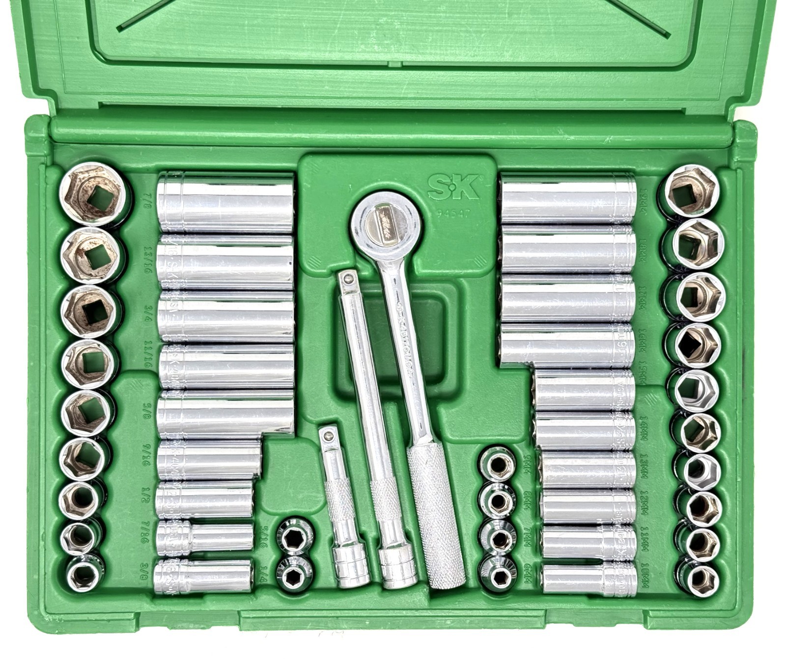 SK 94547 3/8″ 47 Piece 6 Pt Standard & Deep Metric & SAE Socket Set