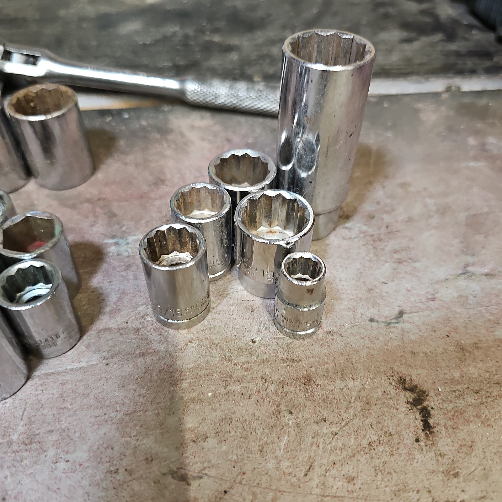 21 Piece Thorsen Socket Lot 1/2 3/8 1/4 Drive Plus A 3/8″ Ratchet