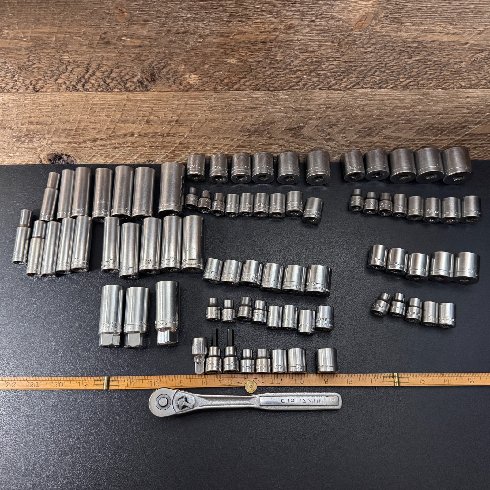 Craftsman S-AC 3/8 Drive Metric & SAE Socket Set STD Deep w/ Ratchet 44808 —81pc