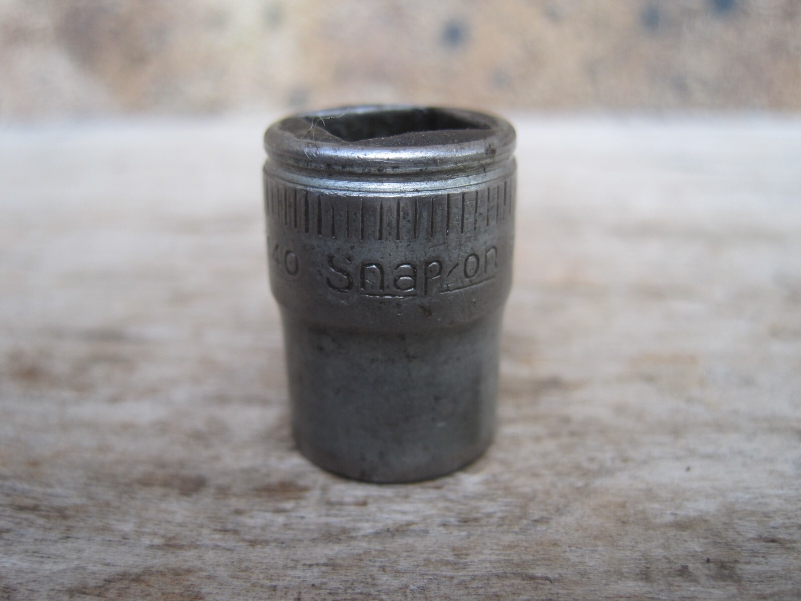 VINTAGE 1940s Snap-on 7/16″ F-140 3/8″ drive 12-point Shallow Socket