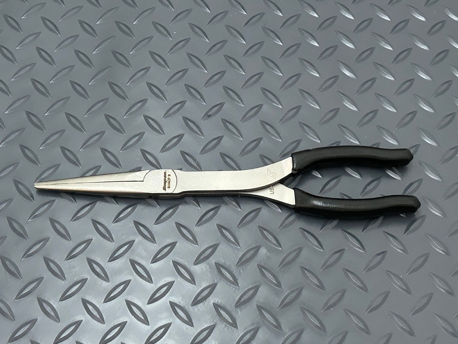 Snap-on Tools NEW 911ACFBK 11″in. BLACK Soft Grip Rounded Jaw Needle Nose Pliers