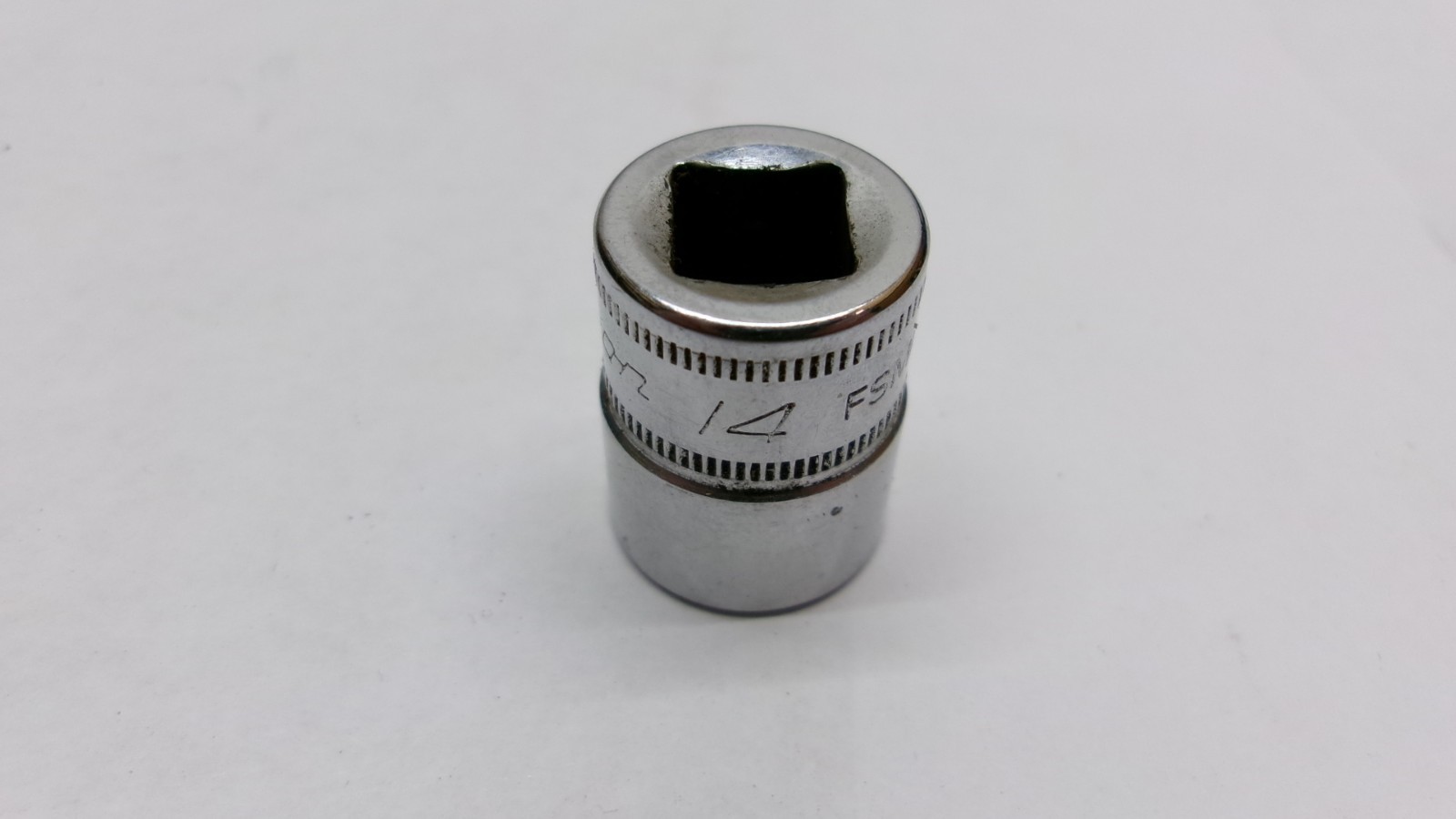 Snap-on tools USA 3/8″ drive 14mm metric 6 point Shallow Socket FSM141 Nice!