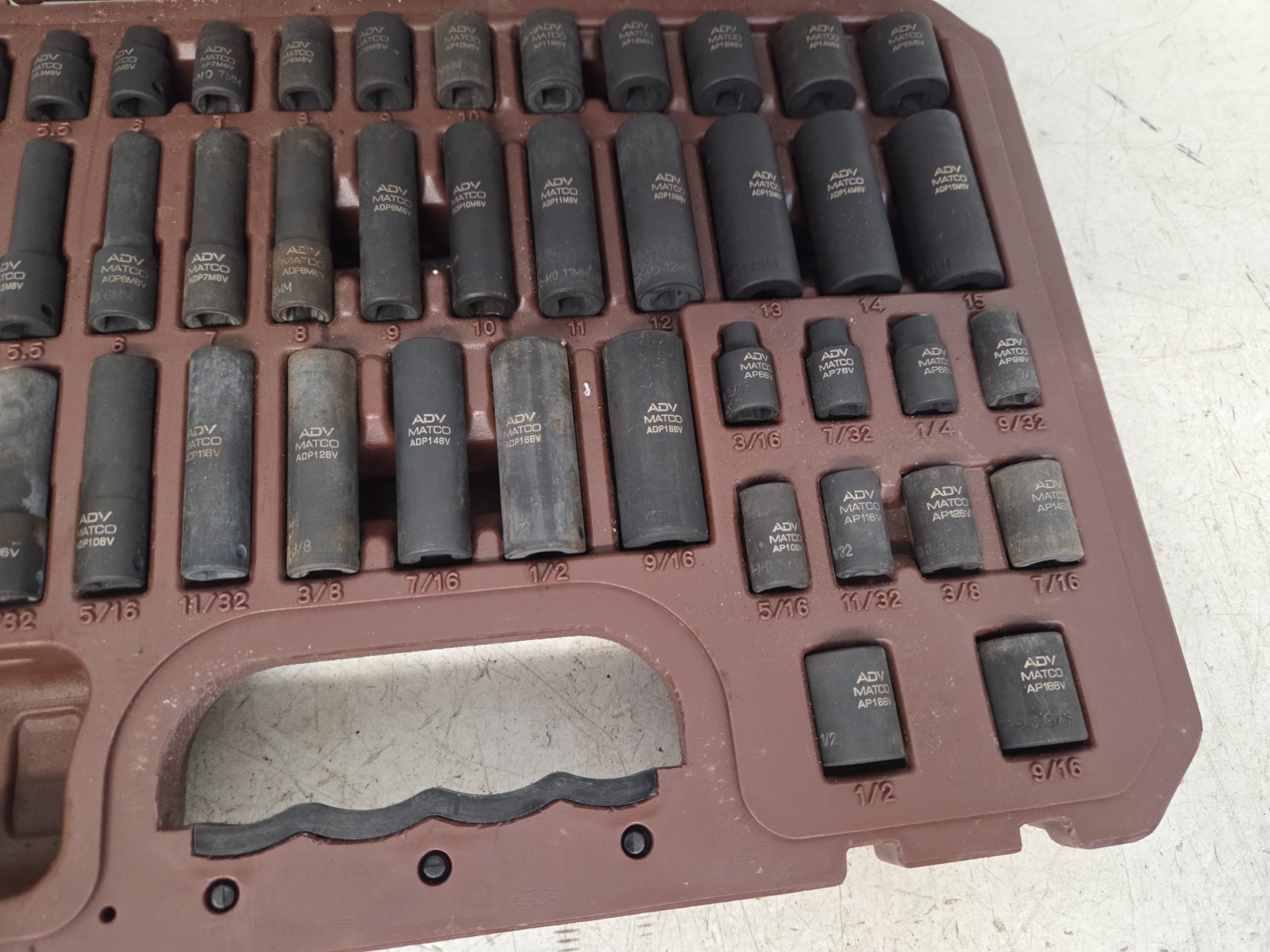 Used Matco Tools SAP486V 48-piece 14″-drive Impact Socket Set SAE & Metric 6-pt