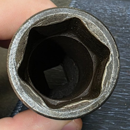 Snap-On 1/2” Drive 6-Point Metric 29mm Flank Drive Deep Impact Socket SIMM290