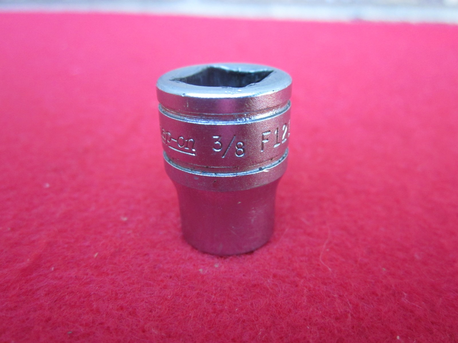 Snap On F121 3/8″ Drive 3/8″ 12PT SAE Shallow Chrome Socket