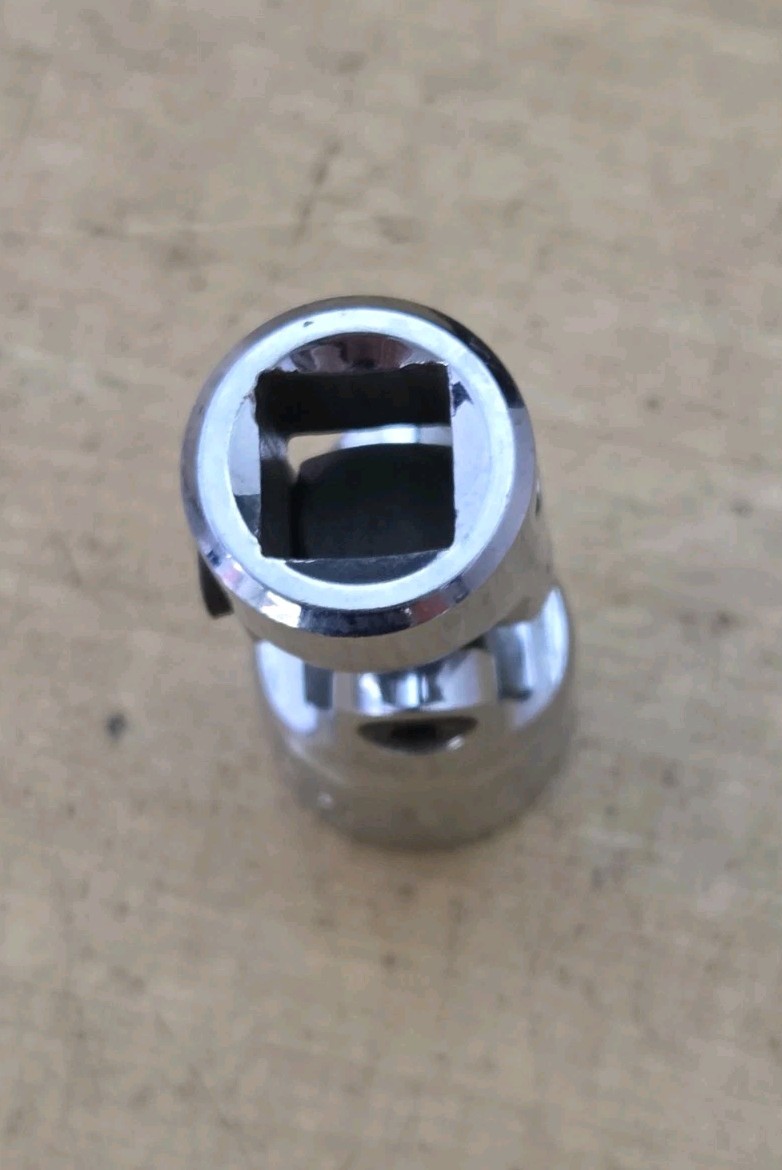 New MAC Tools XU186 – 3/8″ Drive 9/16″ Shallow 6Pt Swivel Socket