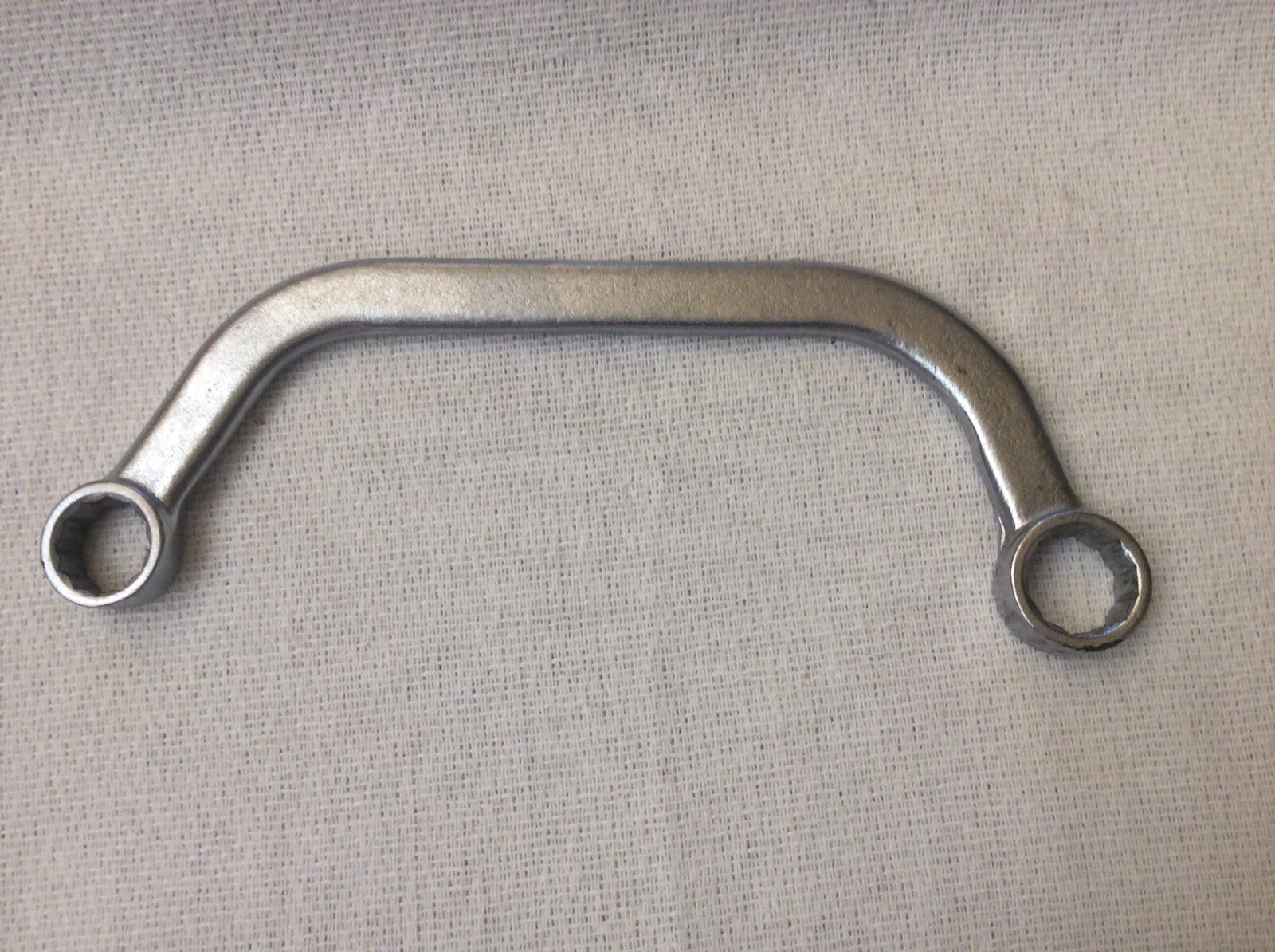 PRO AMERICA 2518 HALF MOON AIRCRAFT WRENCH 5/8×9/16in 12PT USED HALF MOON WRENCH
