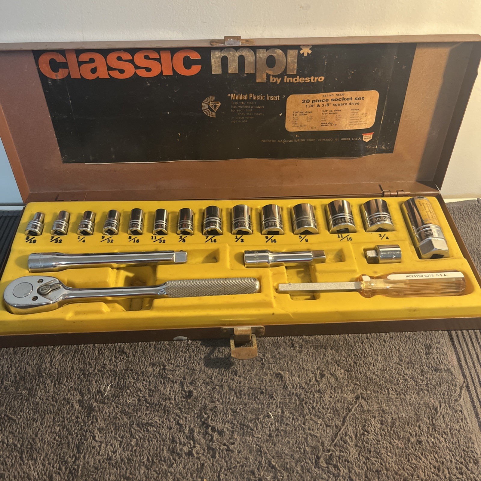 Vtg Indestro 20 Pc 1/4″ & 3/8″ Drive Socket Set No. N6330