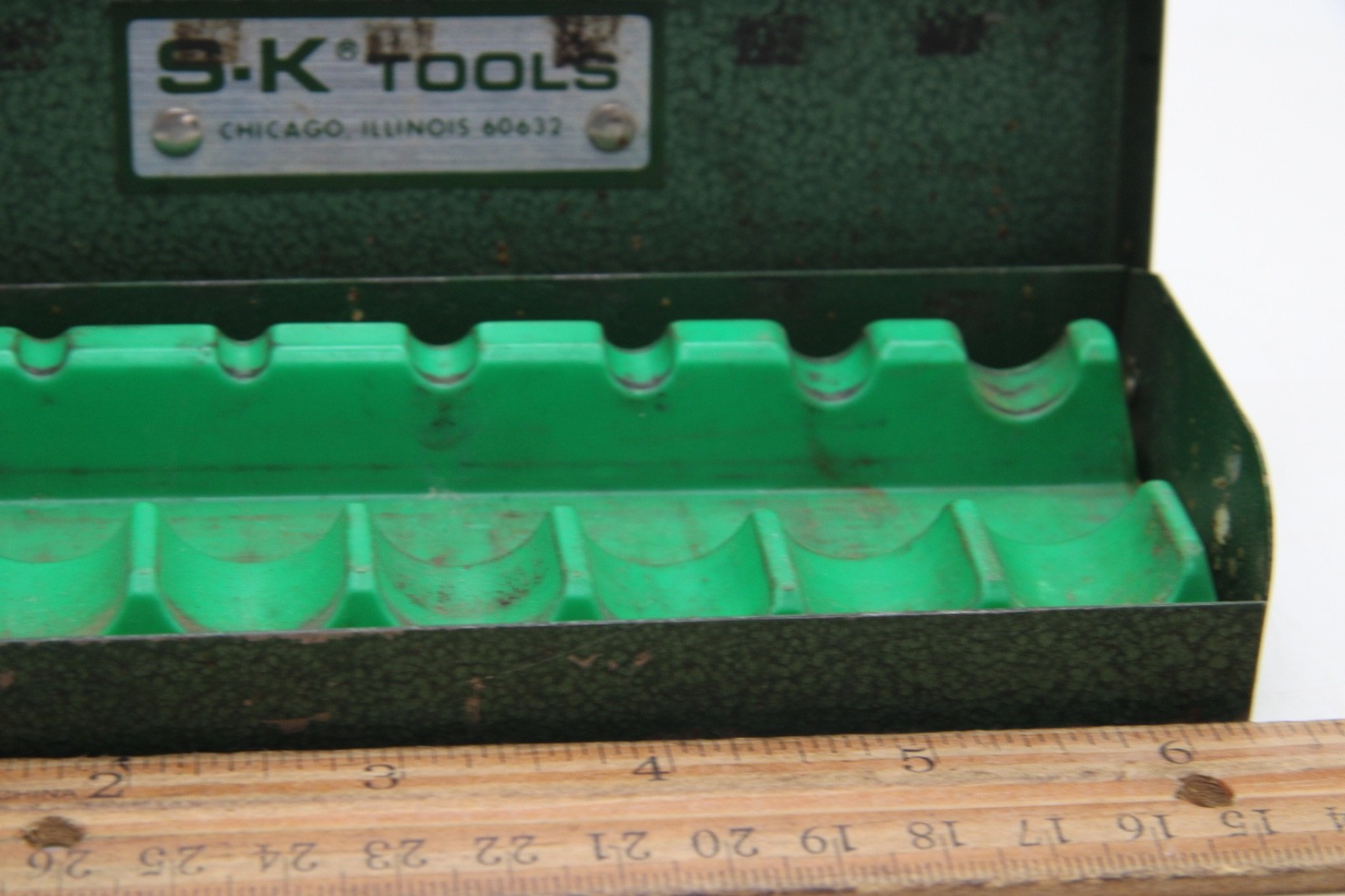 SK Tools 6-1/2″ x 2-1/4″ Green Metal Socket Set Tool Box w/Tray USA NO TOOLS