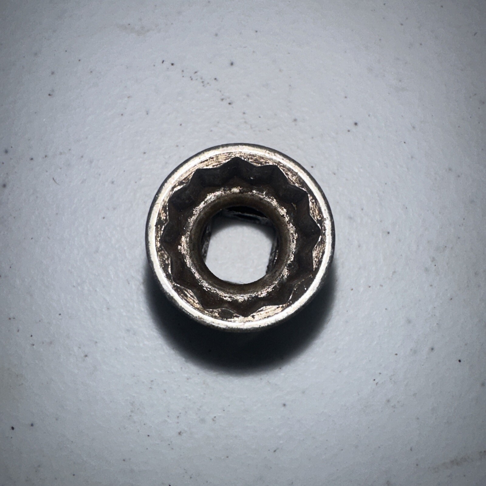SNAP ON SW220 1/2″ Drive 12-Point SAE 11/16″ Shallow Standard Socket USA