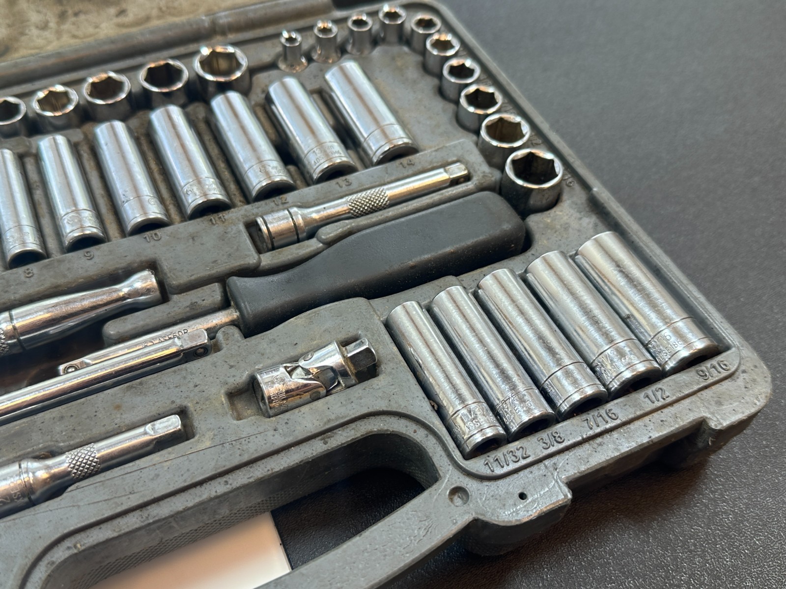 Matco Tools Silver Eagle 1/4″ Drive 50 Piece Chrome Master Socket Set SAE Metric