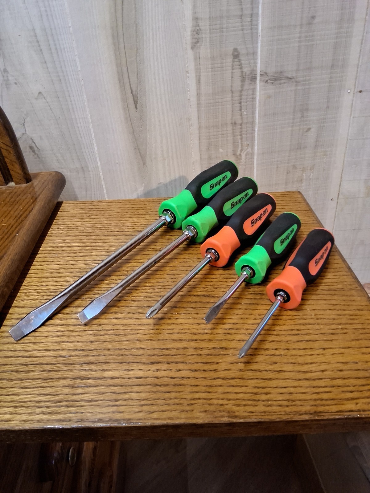 5 PC Set Snap-On Screwdrivers, 3/8, 5/16, 7/32 Slotted And Philips No 2 , 1