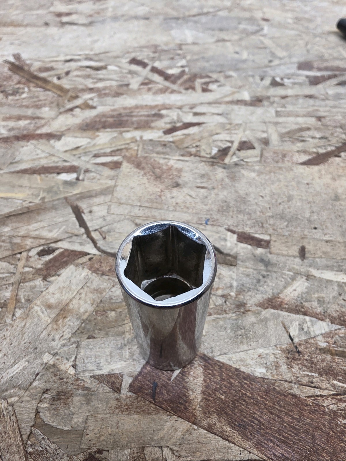 Husky 22120 3/8 Drive 5/8 in Deep 6 Point Chrome Socket Used